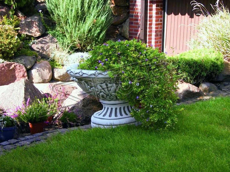 Smijernsgjerder-Hagedekorasjoner-Gjerde-Hageprodukter-Tennstål-Topplate-Rogerkors / Ågekors